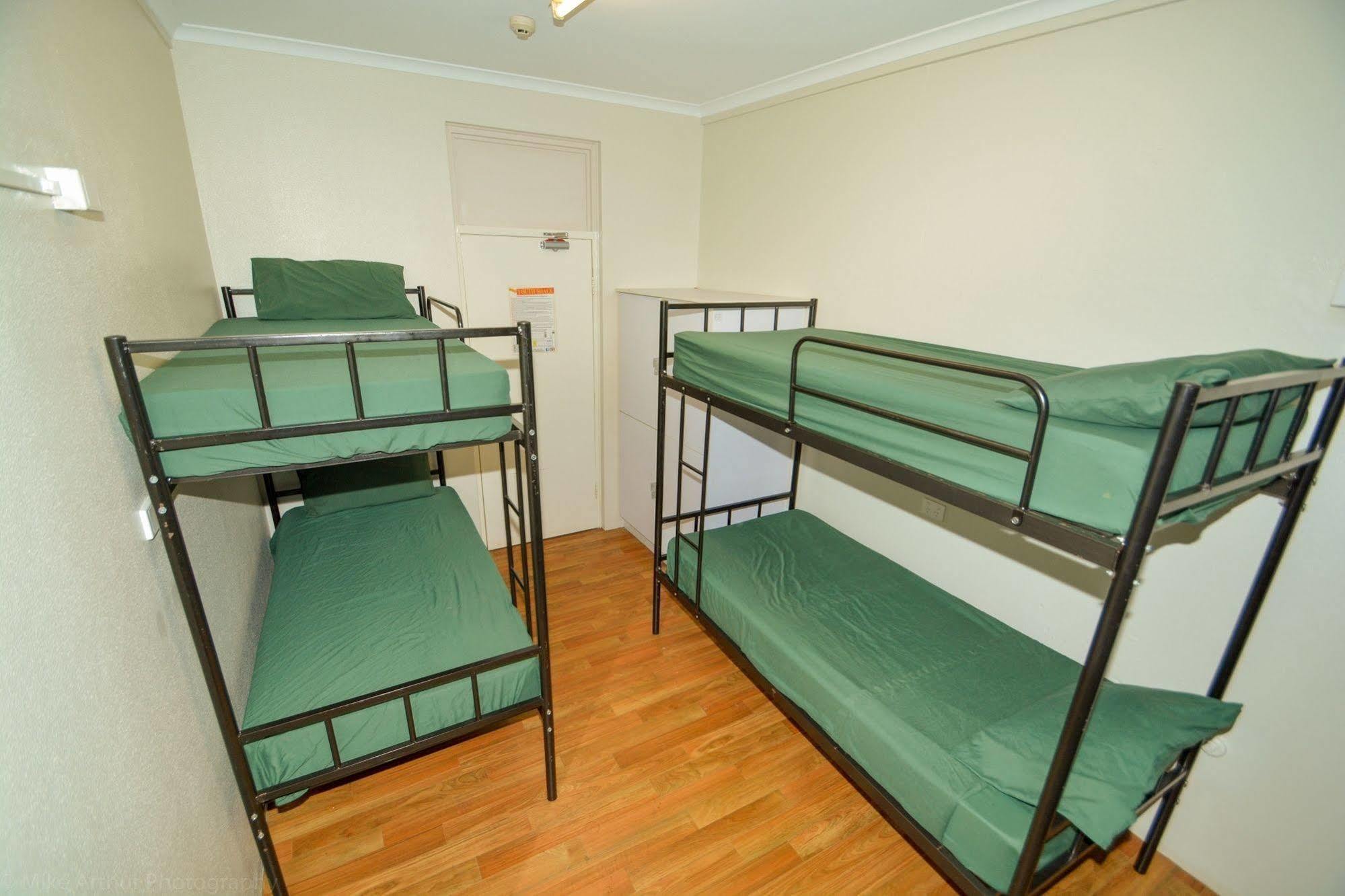 Chillis Backpackers Hostel Даруин Екстериор снимка