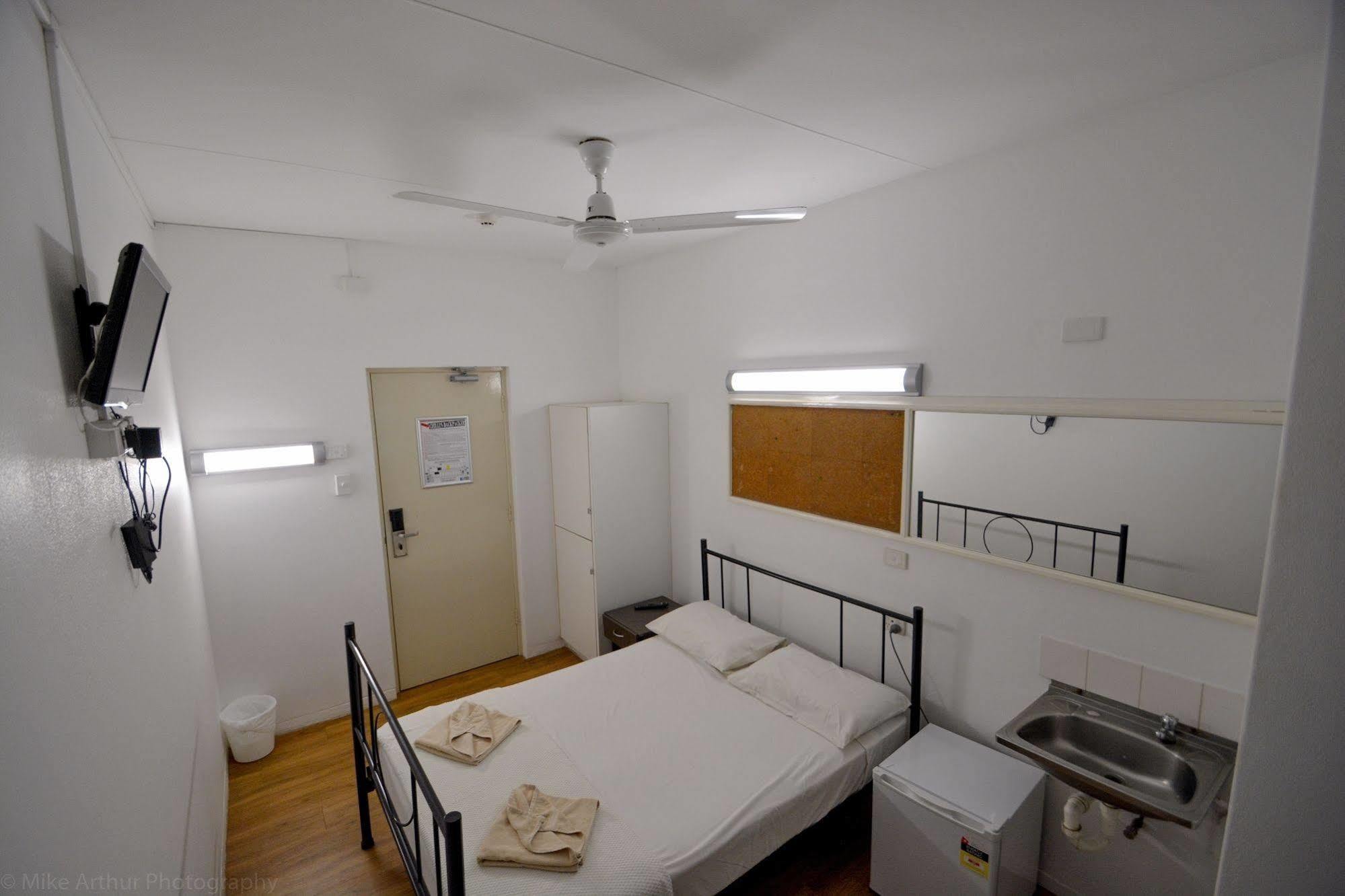 Chillis Backpackers Hostel Даруин Екстериор снимка