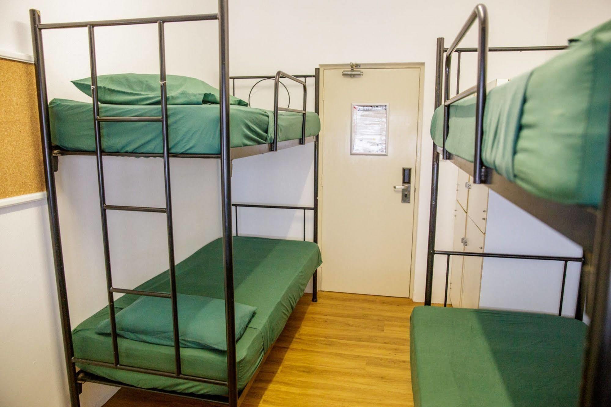 Chillis Backpackers Hostel Даруин Екстериор снимка