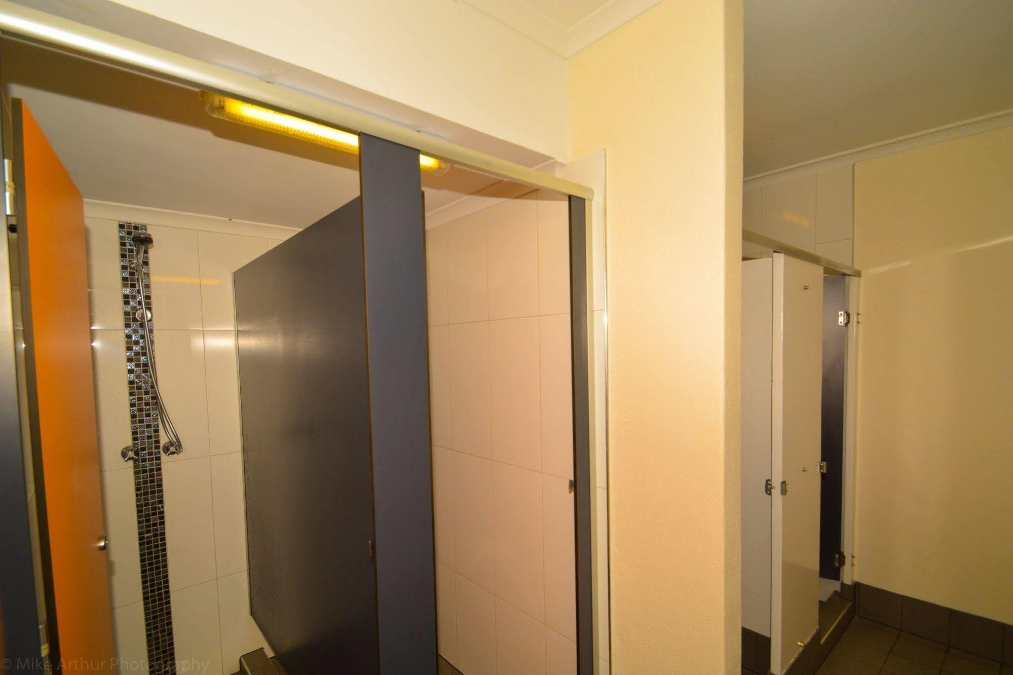Chillis Backpackers Hostel Даруин Екстериор снимка